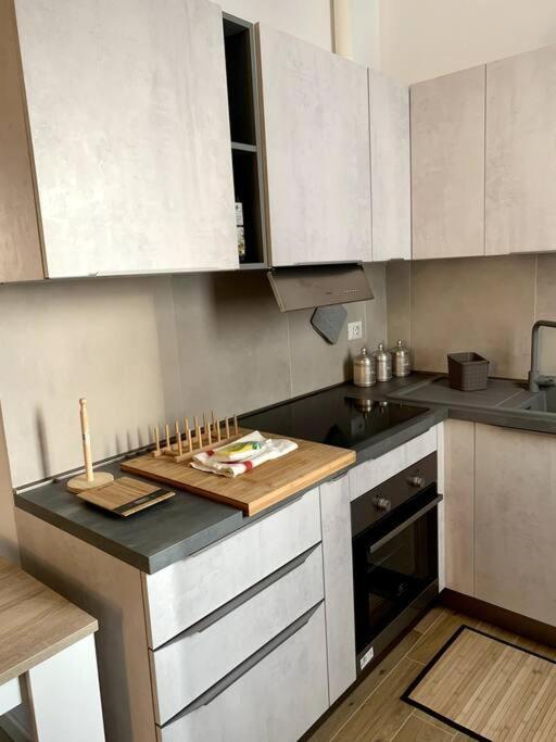 Appartamento Con Terrazzo Sui Tetti Milanesi Buitenkant foto